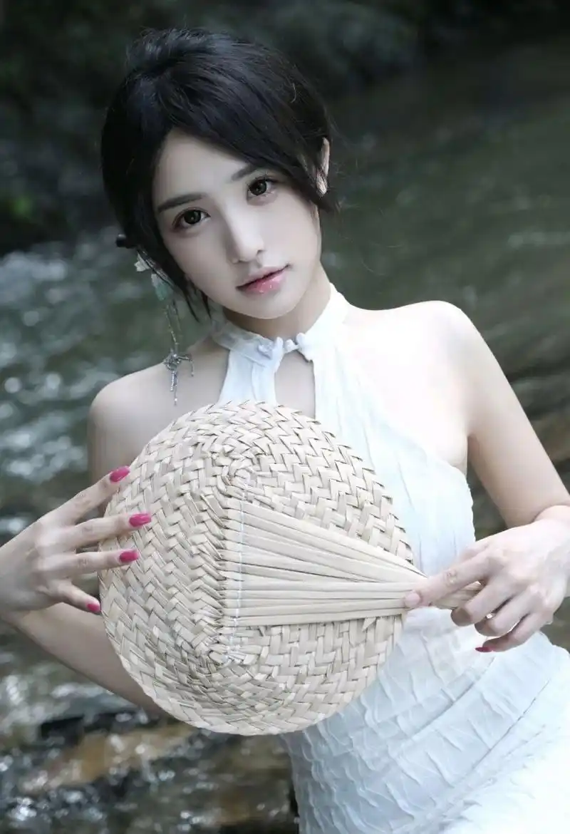 前任的婚礼 短剧封面